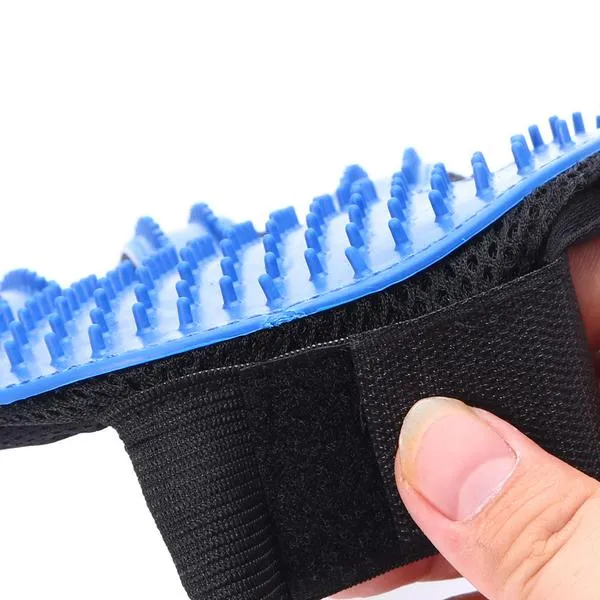 Gentle Deshedding Glove For Pet Grooming