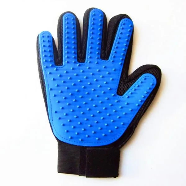 Gentle Deshedding Glove For Pet Grooming
